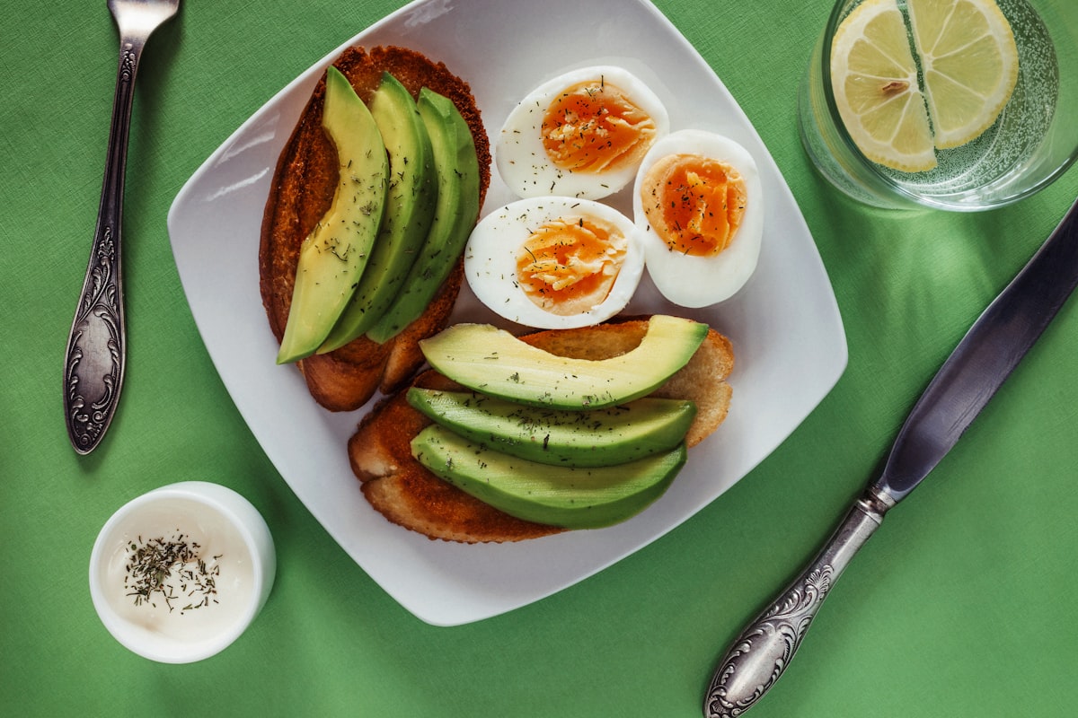 Nutritionist discussing food combining principles